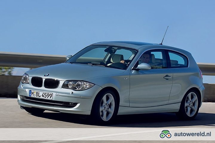 Technische gegevens: BMW 116i Introduction 3-deurs / Hatchback