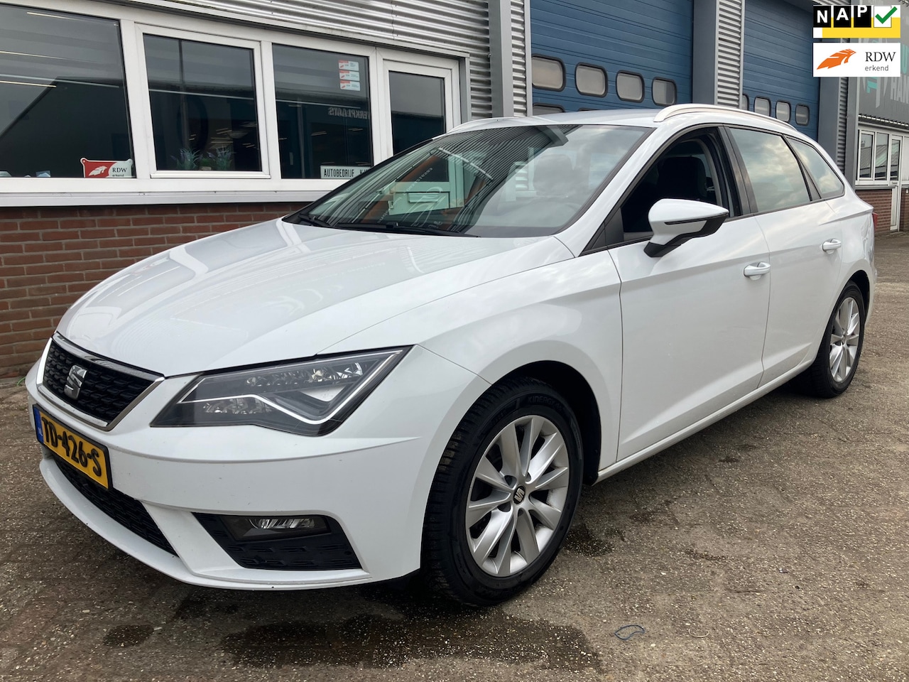 Seat Leon ST - 1.6 TDI Style 1.6 TDI Style - AutoWereld.nl