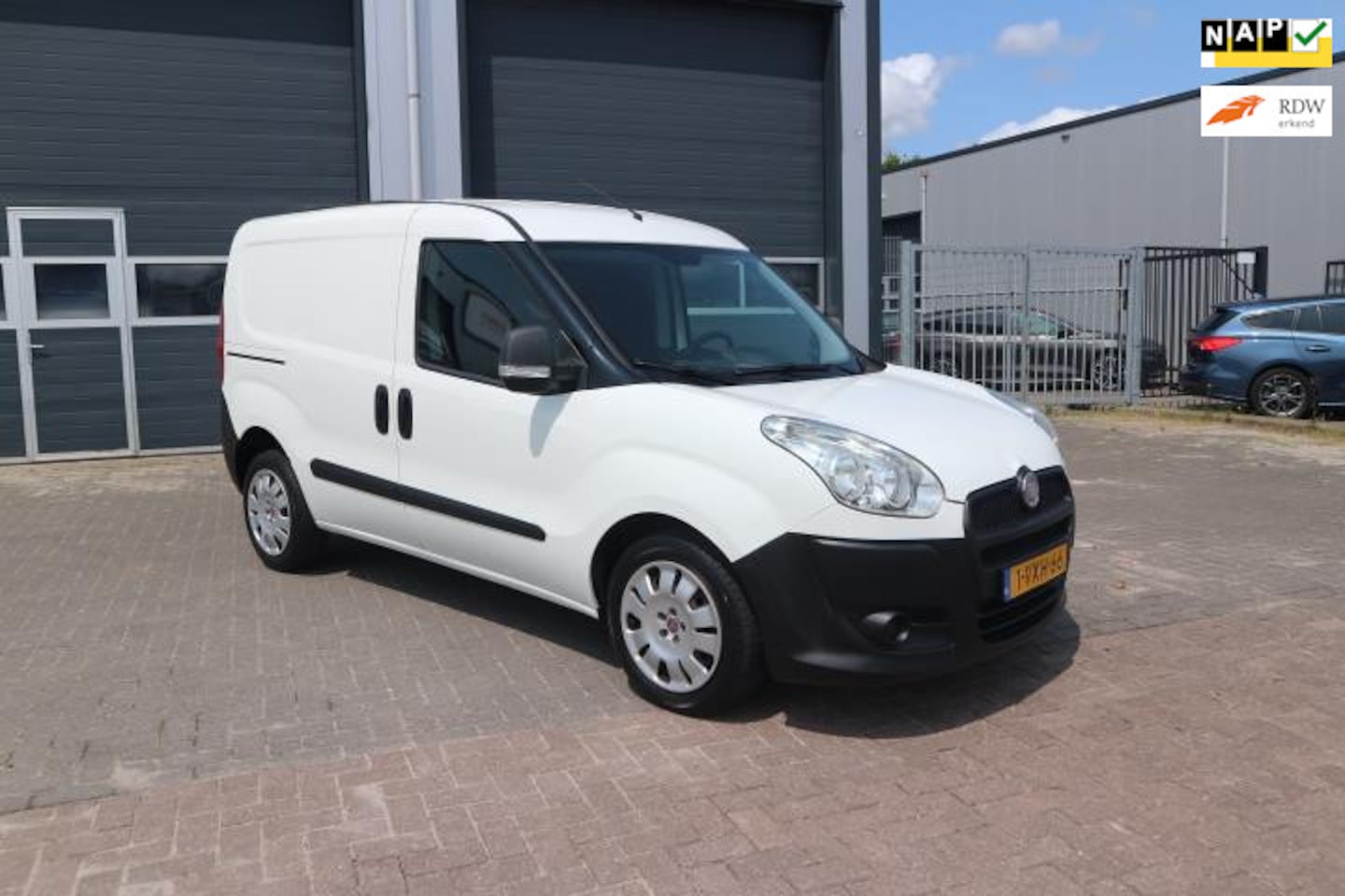 Fiat Doblò Cargo - 1.3 MultiJet GEEN AIRCO - AutoWereld.nl