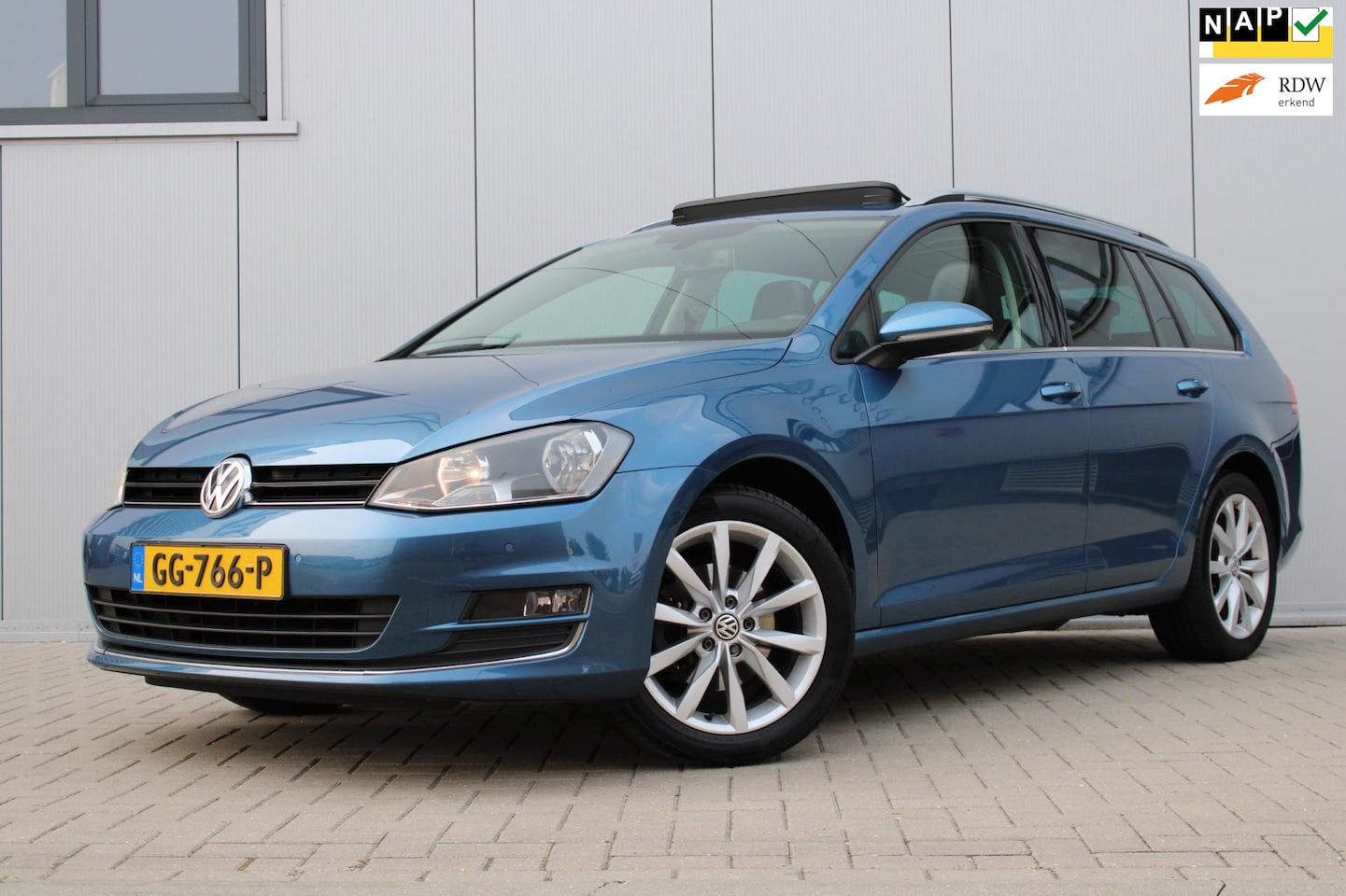 Volkswagen Golf - 1.6 TDI Business Edition AUT I PANO I CLIMA I NAVI I CAM I CRUISE I PDC I STOEL.VERW + MAS - AutoWereld.nl
