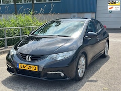 Honda Civic - 1.8 GT Automaat Facelift Navigatie Camera Dealer onderhouden