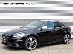 Volvo V40 - T3 Automaat Polar+ Sport R-Design / Afneembare Trekhaak/ Standkachel / Panoramadak / 19" v