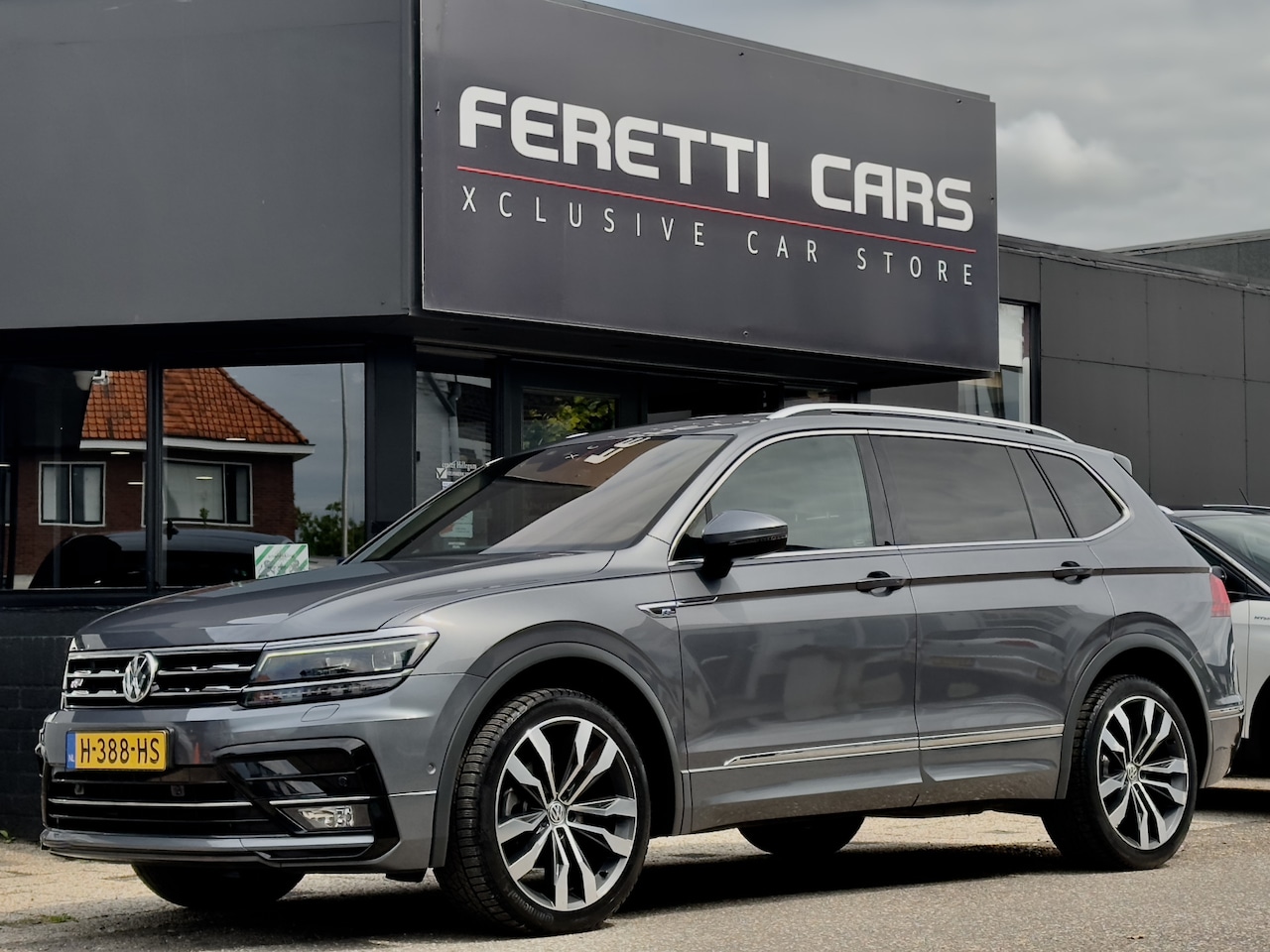 Volkswagen Tiguan Allspace - 1.5 TSI AUT7 3X R-LINE HIGHLINE LEDER NAVI CAMERA DIGI-DASH APPLE-CARPLAY LED LMV-20INCHE - AutoWereld.nl