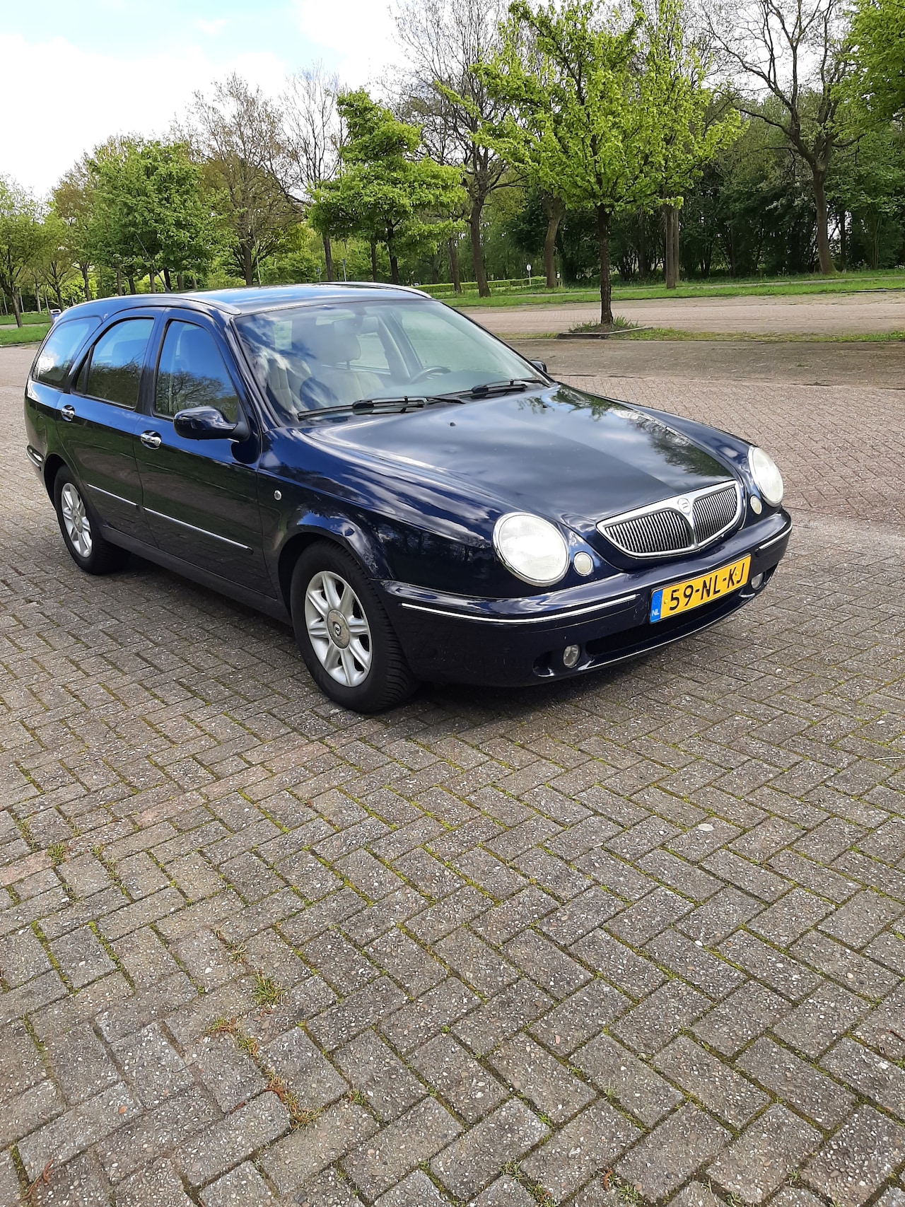 Lancia Lybra SW - 2.0-20V LX - AutoWereld.nl