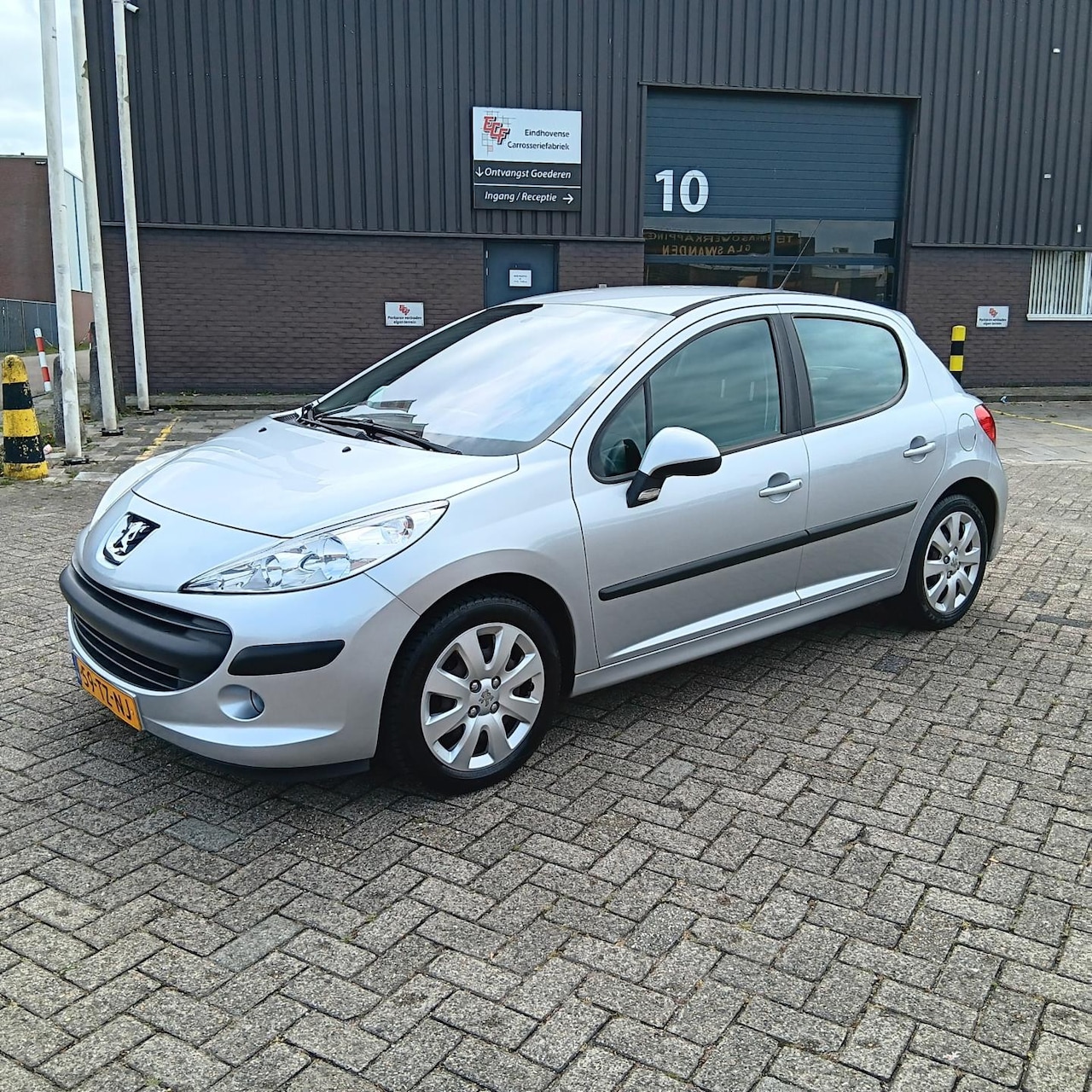 Peugeot 207 - 1.6-16V XT 1.6-16V XT - AutoWereld.nl