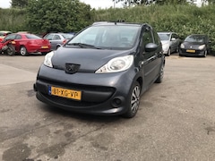 Peugeot 107 - 1.0-12V XS