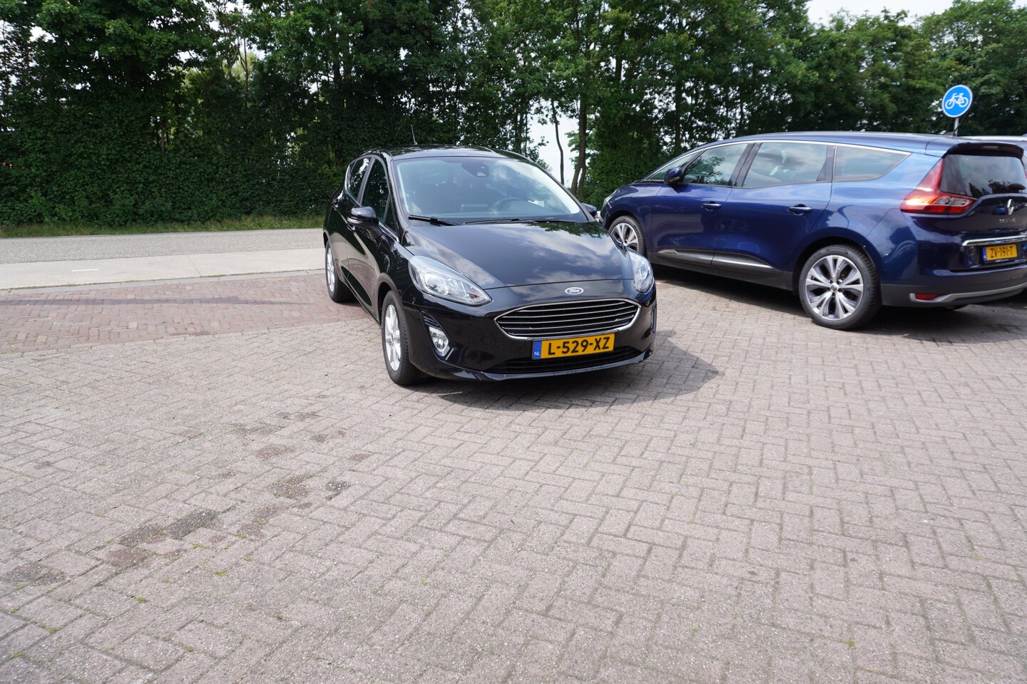 Ford Fiesta - 1.0 EcoBoost Hybrid Titanium CLIMA PDC CARPLAY NAVI - AutoWereld.nl