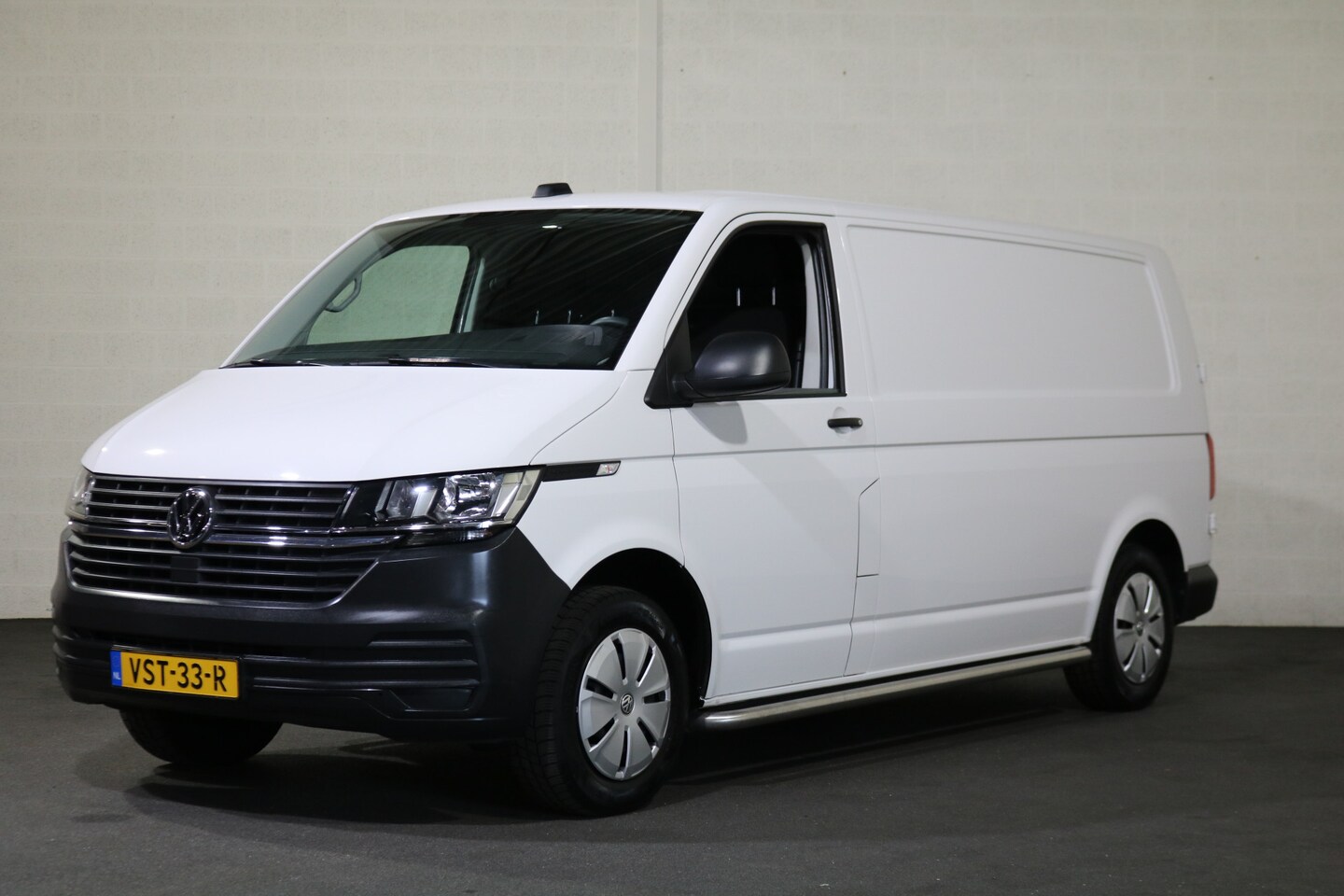 Volkswagen Transporter - 2.0 TDI L2 H1 Koelwagen - AutoWereld.nl