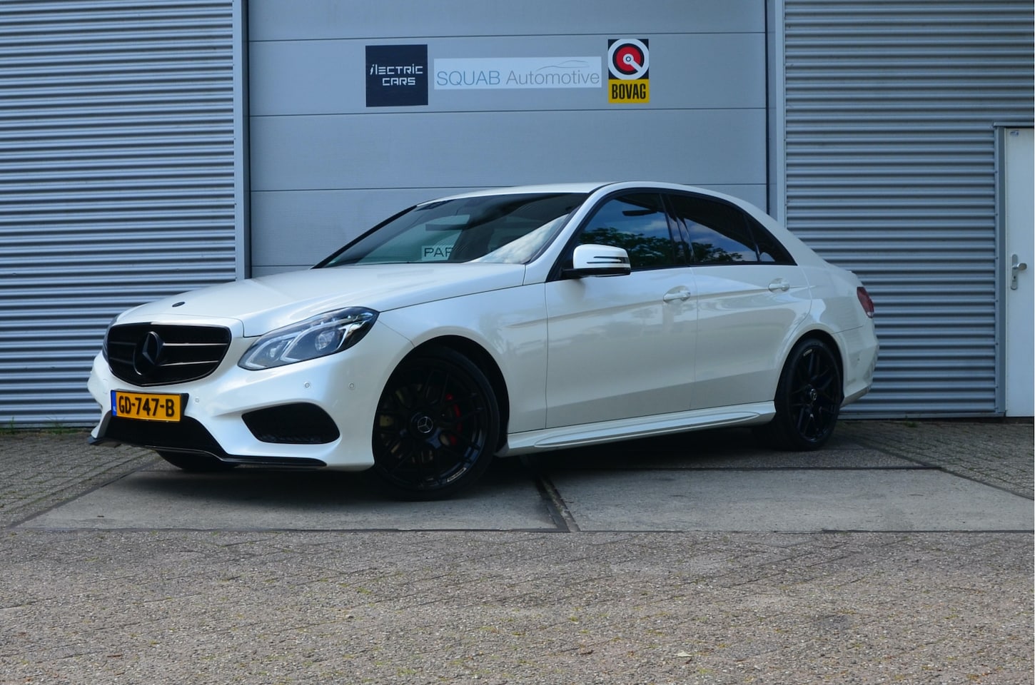 Mercedes-Benz E-klasse - 300 BlueTEC HYBRID AMG-styling - AutoWereld.nl