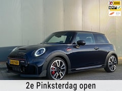 MINI John Cooper Works - 2.0 231PK | NAP | Head Up | Leder | CarPlay | PANO | Stuurverwarming | Garantie