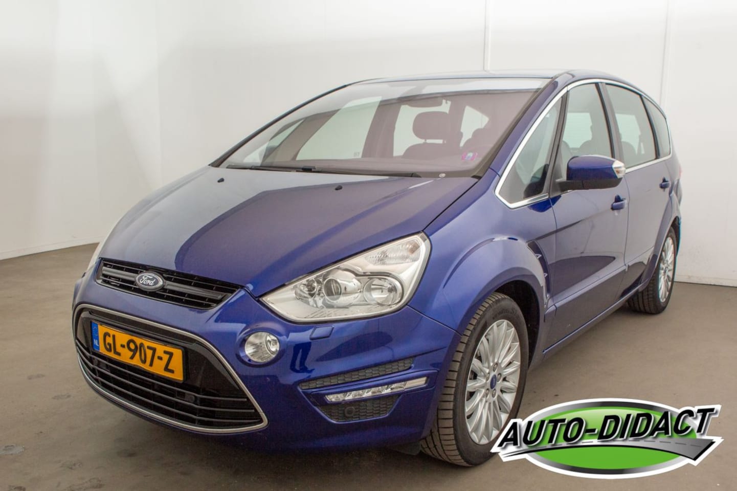 Ford S-Max - 1.6 EcoBoost Platinum 7p. 1.6 EcoBoost Platinum 7P. - AutoWereld.nl