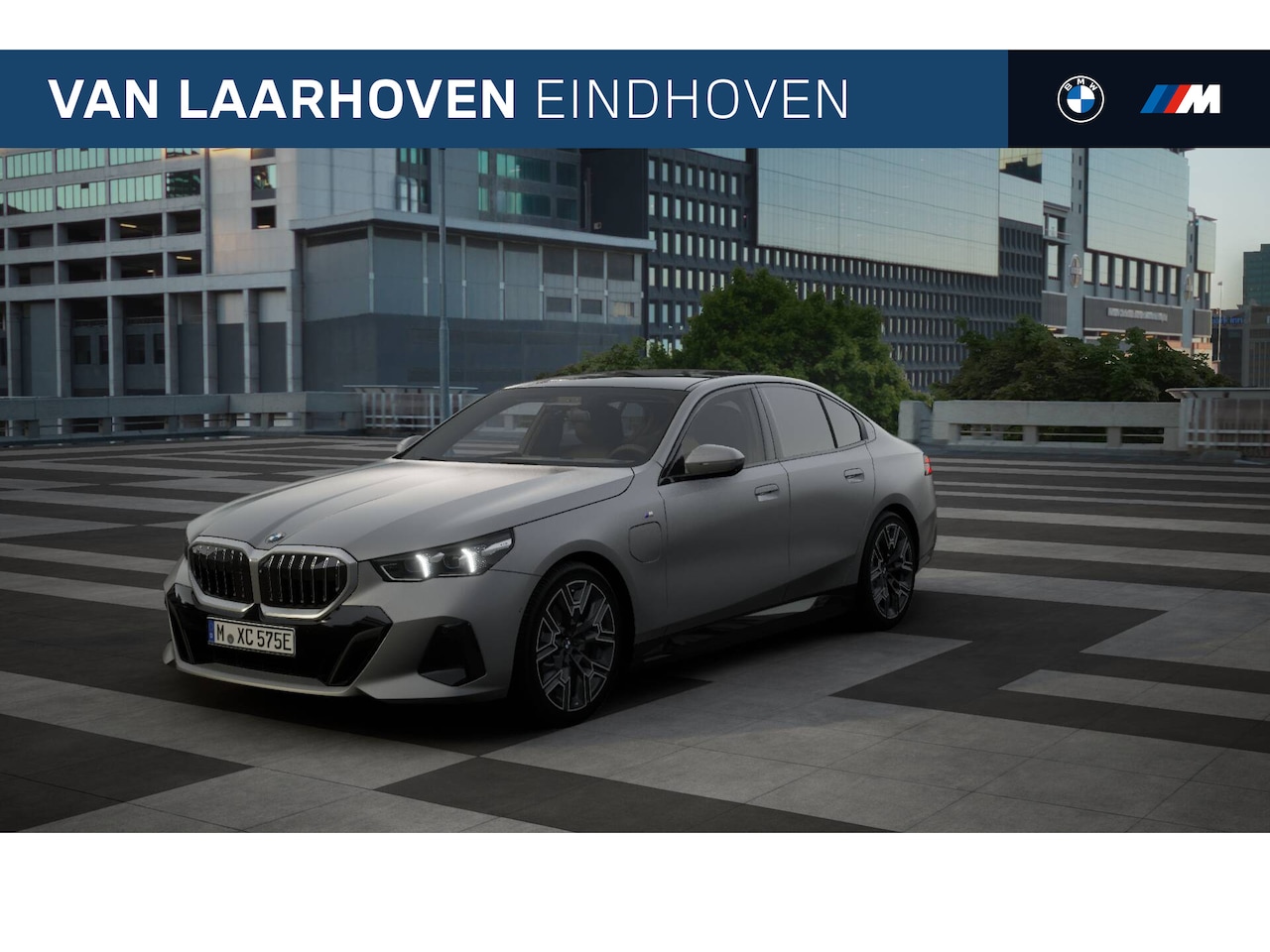 BMW 5-serie - 530e M Sport Automaat / Panoramadak / Adaptieve LED / Comfort Access / Stoelventilatie / P - AutoWereld.nl