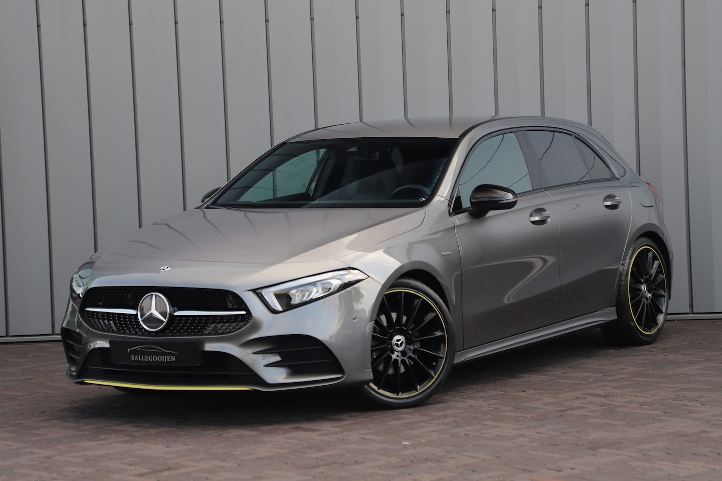 Mercedes-Benz A-klasse - 200 AMG Edition 1 | 163PK | Sfeerverlichting | Led | Widescreen | Stoelverwarming | Pdc | - AutoWereld.nl