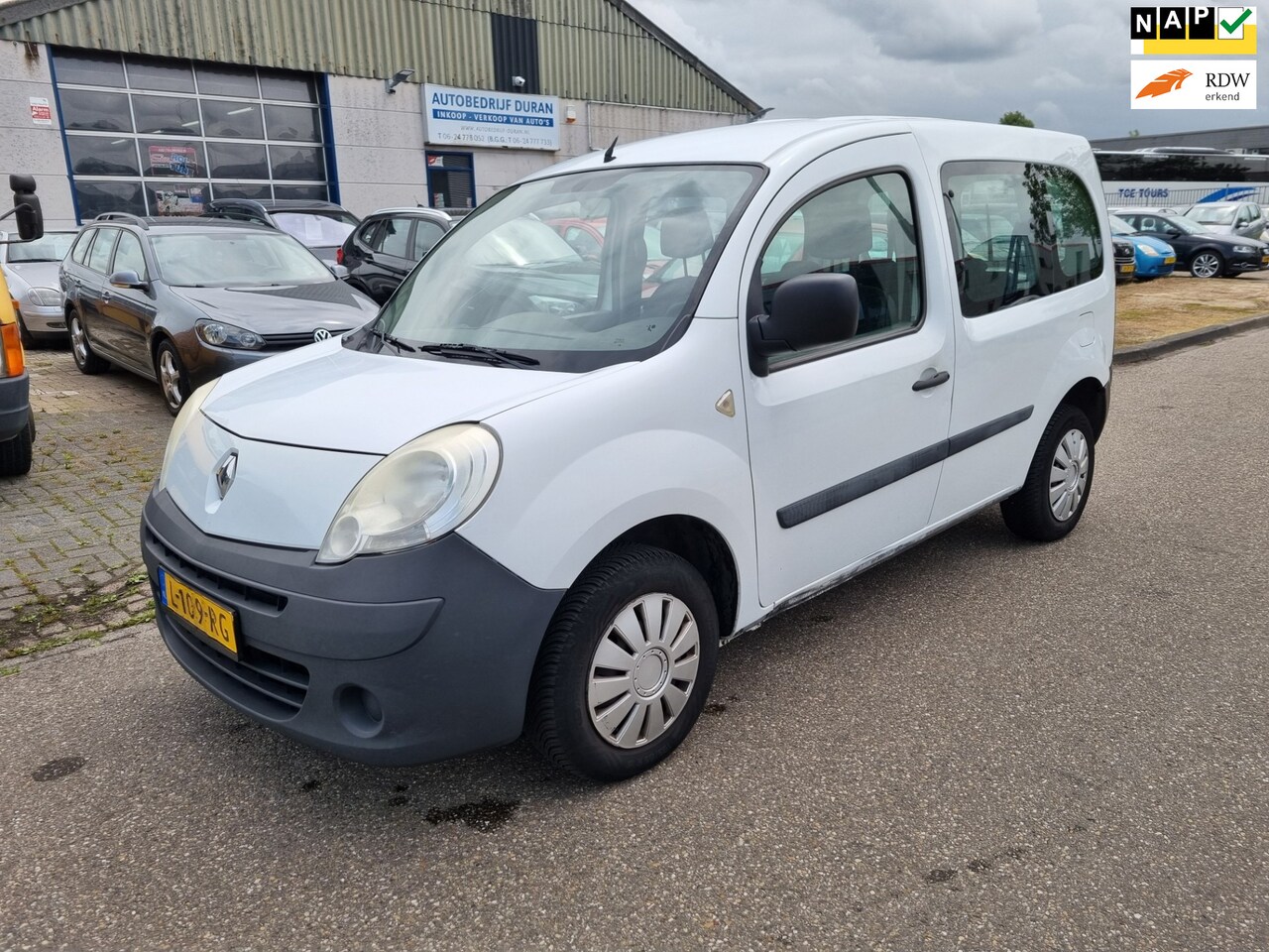Renault Kangoo Family - 1.6 Expression Bj:2010 - AutoWereld.nl