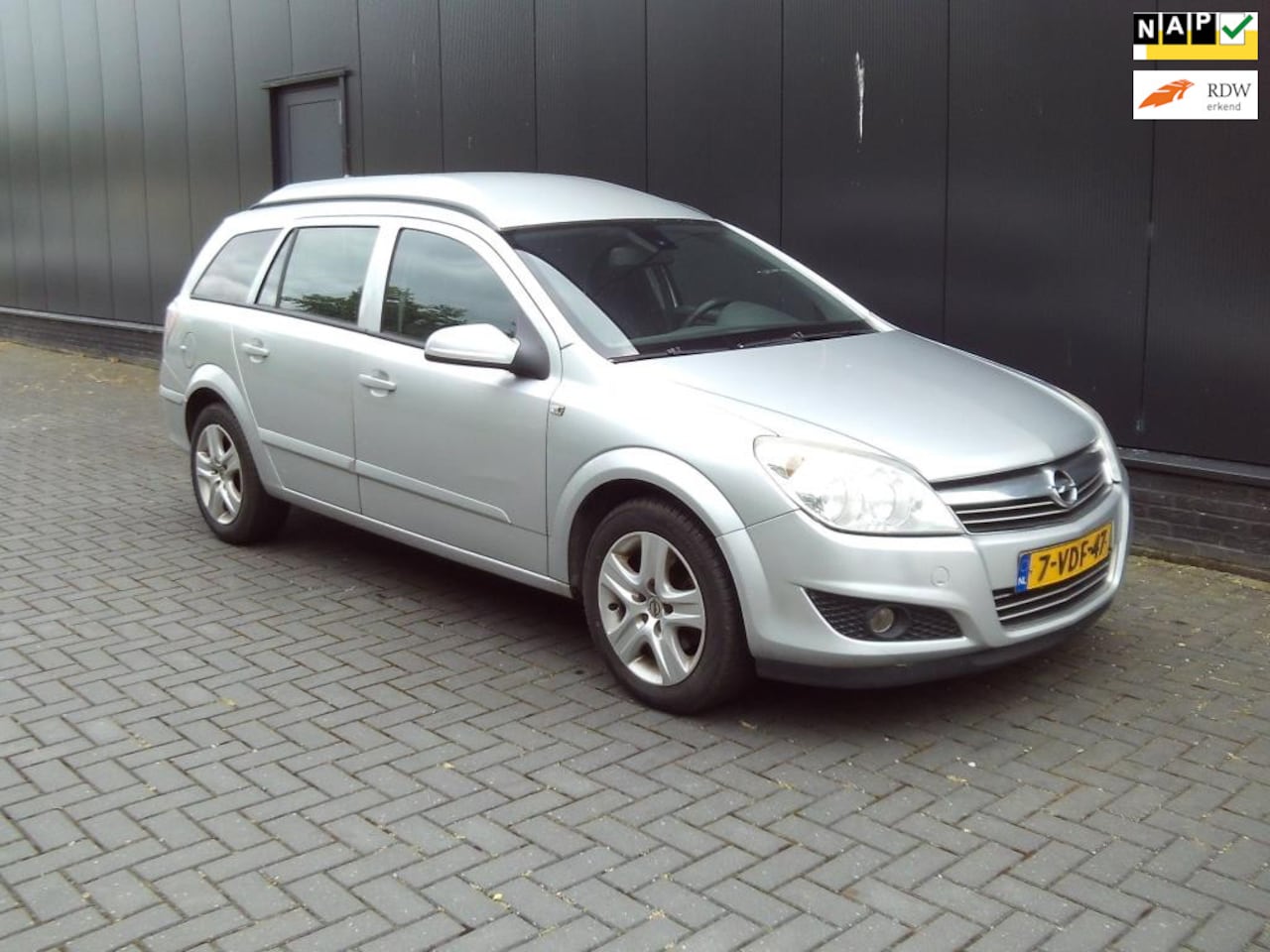 Opel Astra - 1.7 CDTi Edition / 6 bak / apk 18-1-2026 - AutoWereld.nl