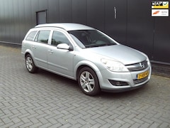 Opel Astra - 1.7 CDTi Edition / 6 bak / apk 18-1-2026