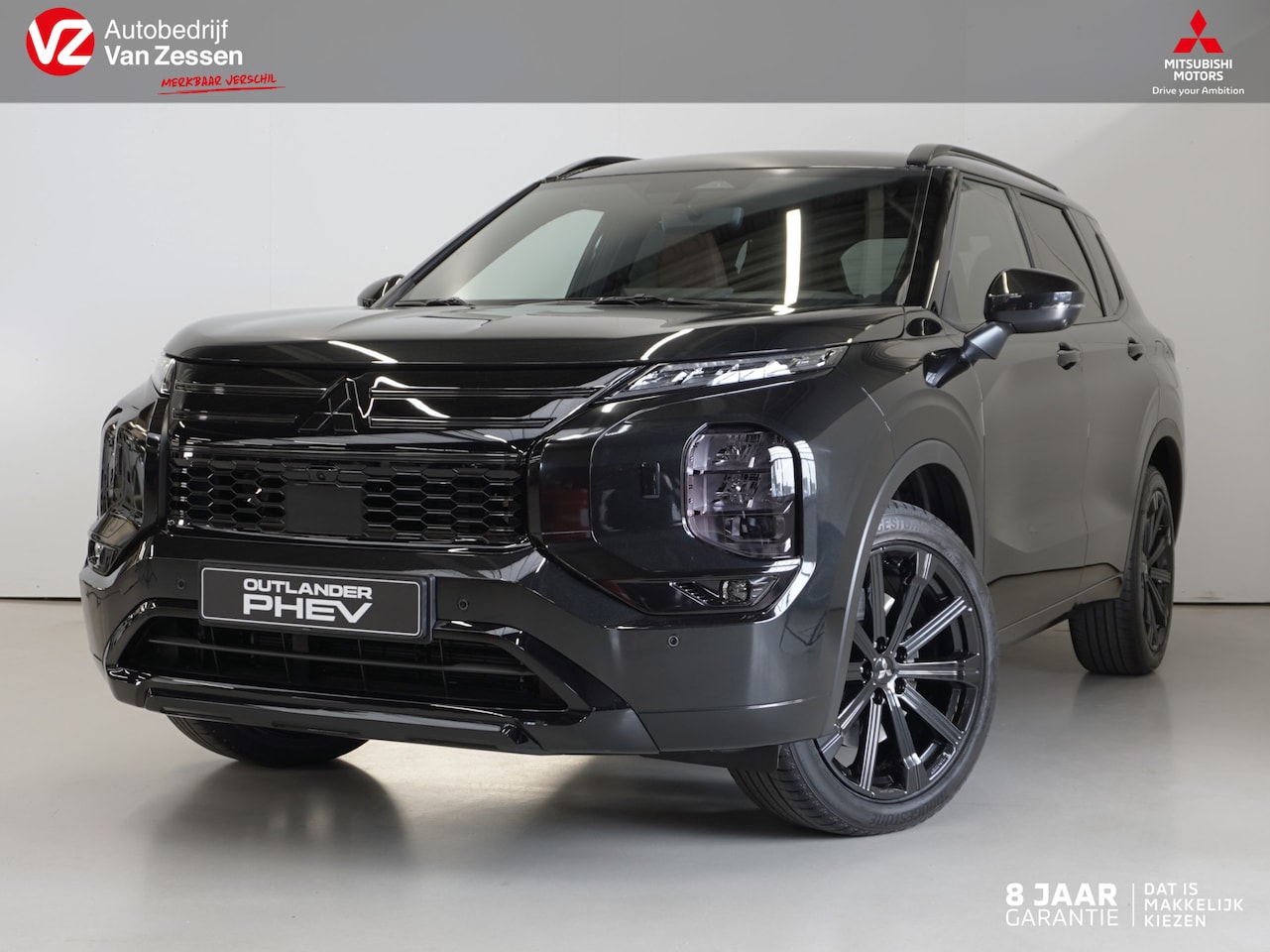 Mitsubishi Outlander - 2.4 PHEV Black Edition | Head up | 20 inch | Full Black | 8 jaar garantie | Rijklaarprijs - AutoWereld.nl