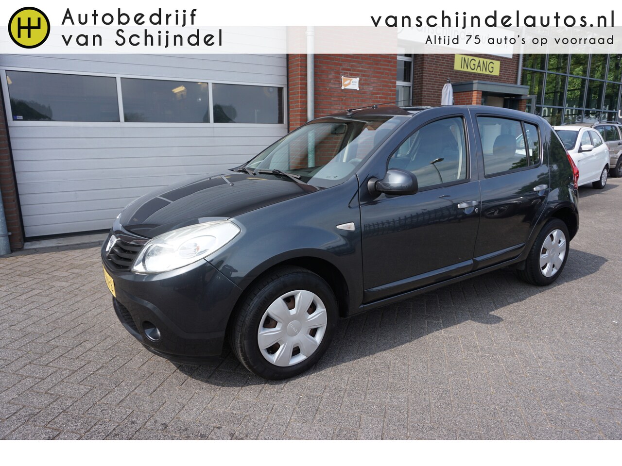 Dacia Sandero - 1.2 LAURETE ORIGINEEL NEDERLANDS MET NIEUWE APK! AIRCO RADIO CD ELECTR.RAMEN-SPIEGELS - AutoWereld.nl