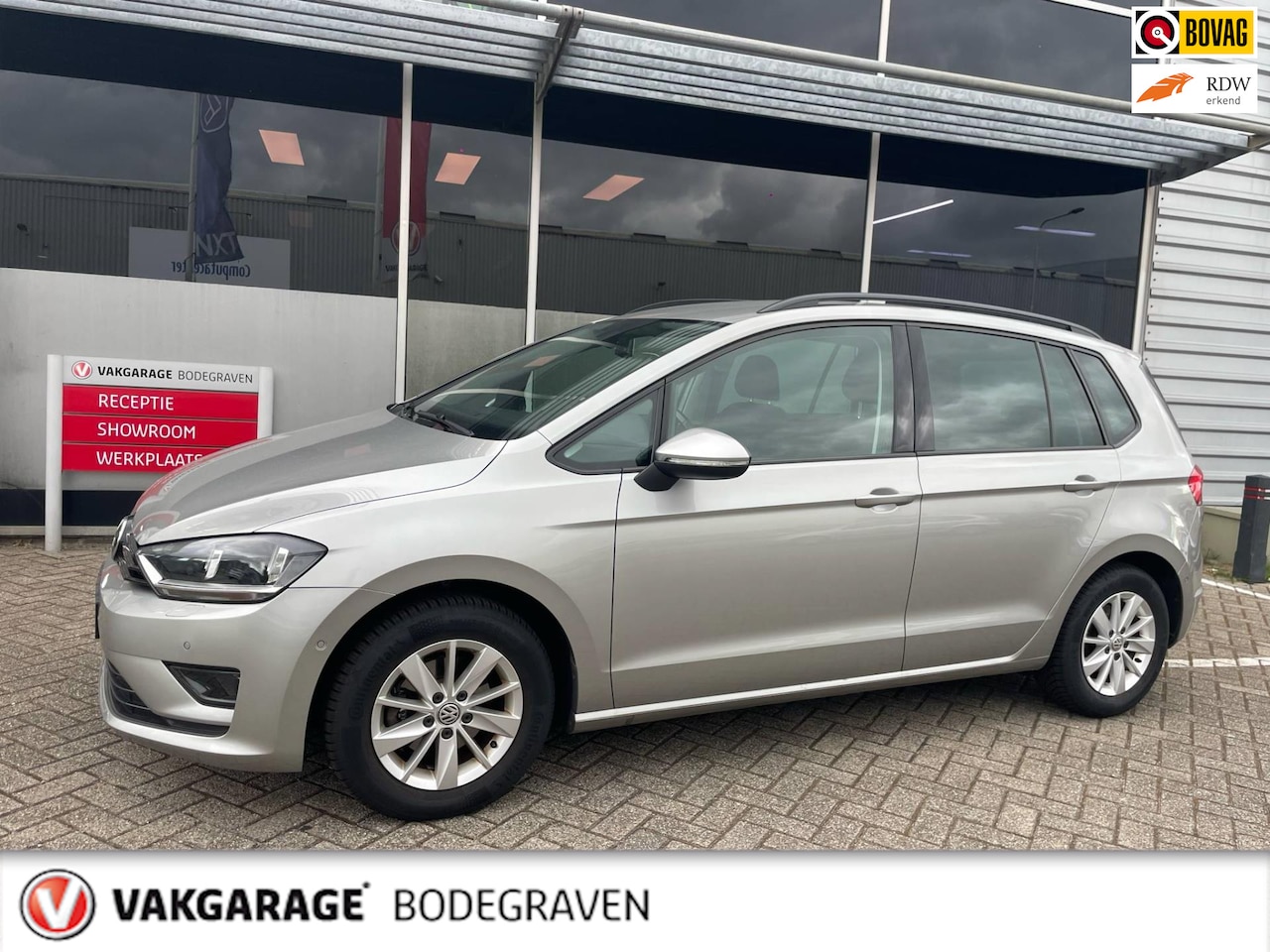 Volkswagen Golf Sportsvan - 1.2 TSI Highline / navigatie - AutoWereld.nl