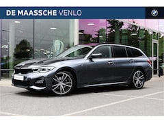 BMW 3-serie Touring - 318i High Executive Automaat / Sportstoelen / Achteruitrijcamera / LED / Parking Assistant