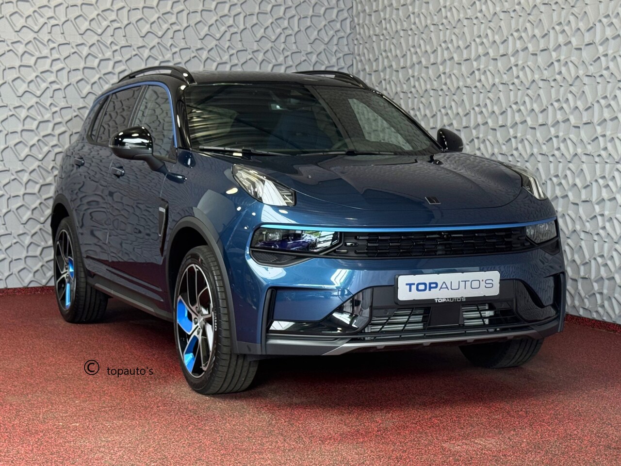 Lynk & Co 01 - ✅ NIEUWE AUTO ✅ STUUR/STOEL VERW. 1.5 261 PK ZWARTE HEMEL 360CAM 4 JAAR GARANTIE PHEV Plug - AutoWereld.nl