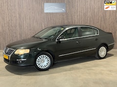 Volkswagen Passat - 2.0 FSI Comfortline 2005 DSG NAP CRUISE CLIMA
