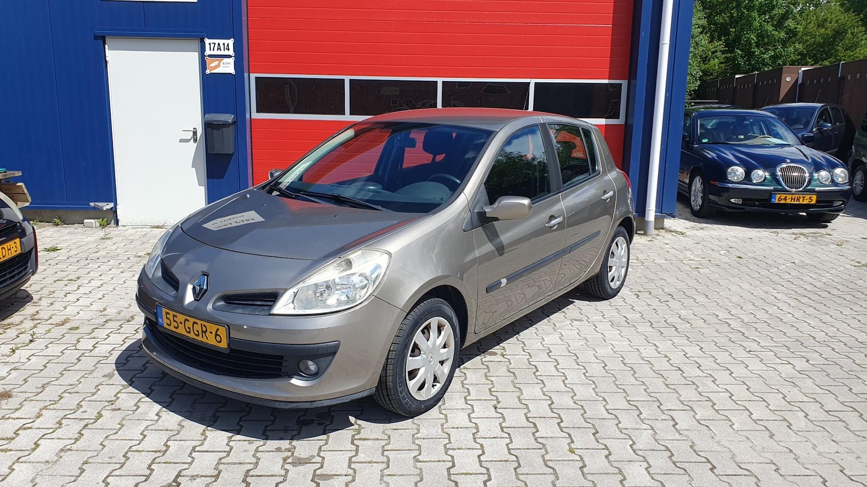 Renault Clio - 1.6-16V AUTOMAAT 5 DEURS AIRCO CRUISE - AutoWereld.nl