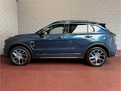 Lynk & Co 01 - ✅ NIEUWE AUTO ✅ / MODEL 2024 STUUR/STOEL VERW. 1.5 261 PK ZWARTE HEMEL 360CAM 4 JAAR GARAN