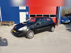 Renault Clio - 1.2 Special Line STUURBEKRACHTIGING AIRCO NAV