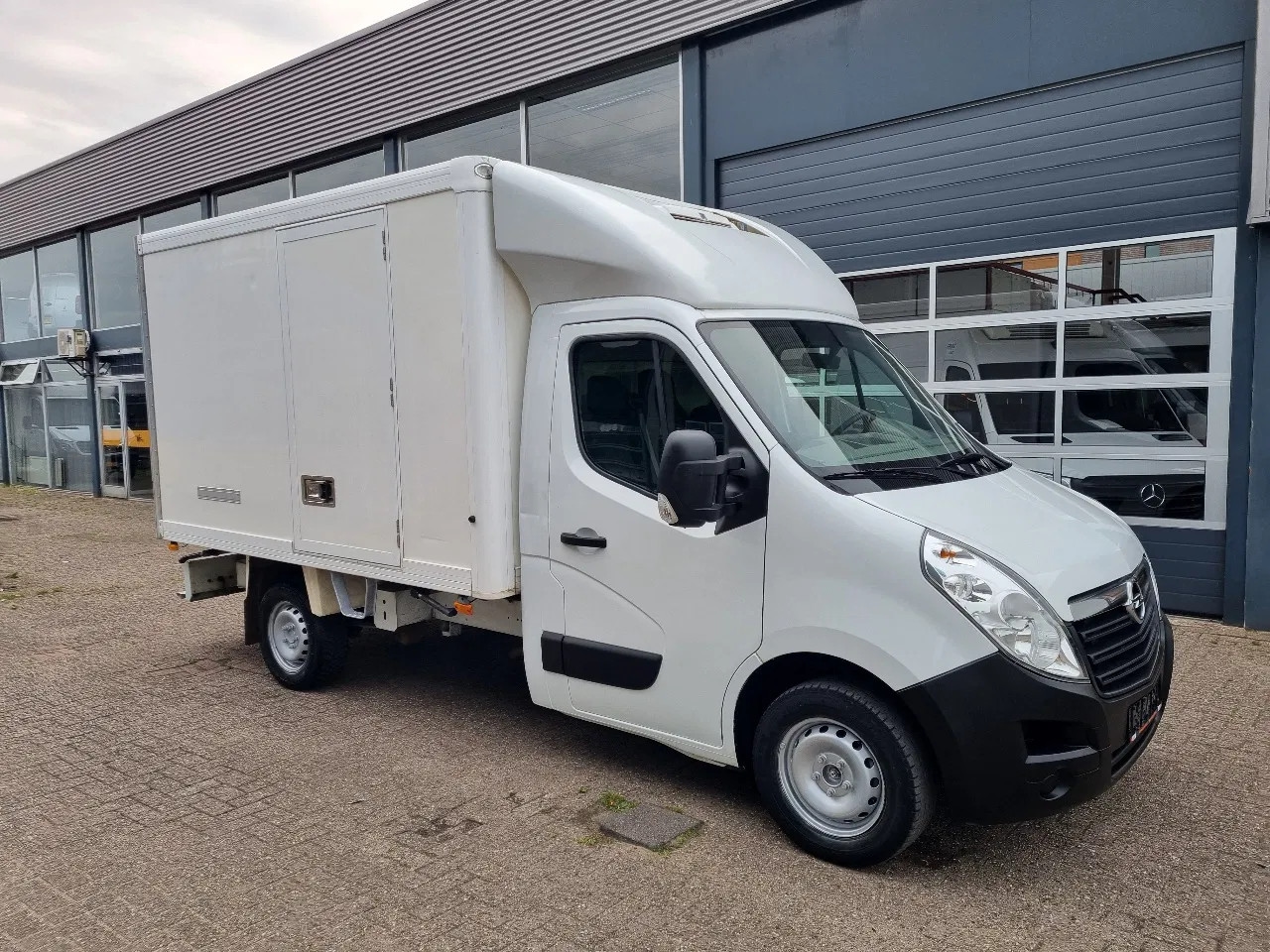 Opel Movano - 2.3 CDTI Kuhlkoffer Carrier Viento 350 Euro 5B - AutoWereld.nl