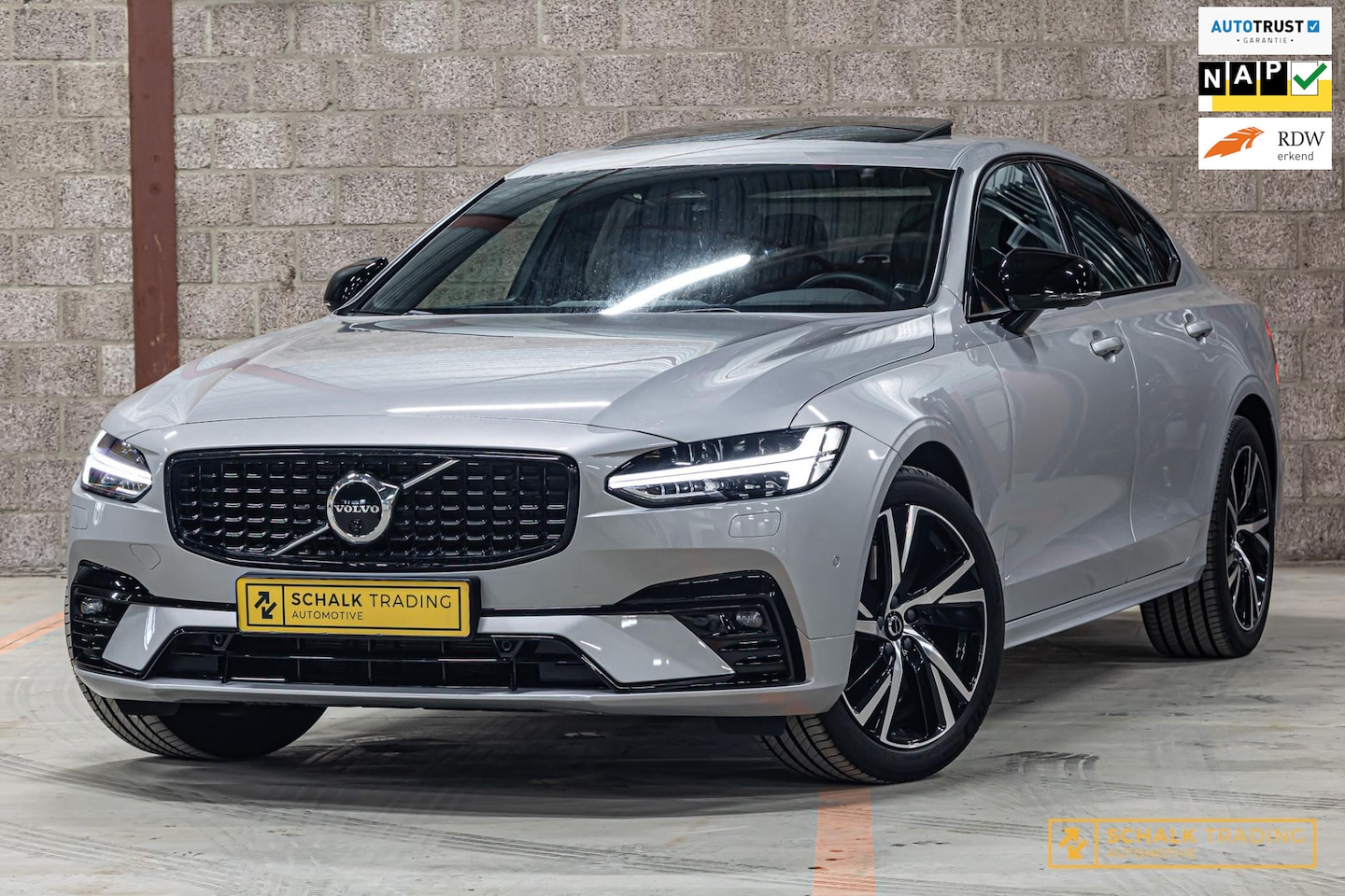 Volvo S90 - 2.0 B5 Ultimate Bright|NAP|Trek|B&W|360Cam|Acc|HUD - AutoWereld.nl