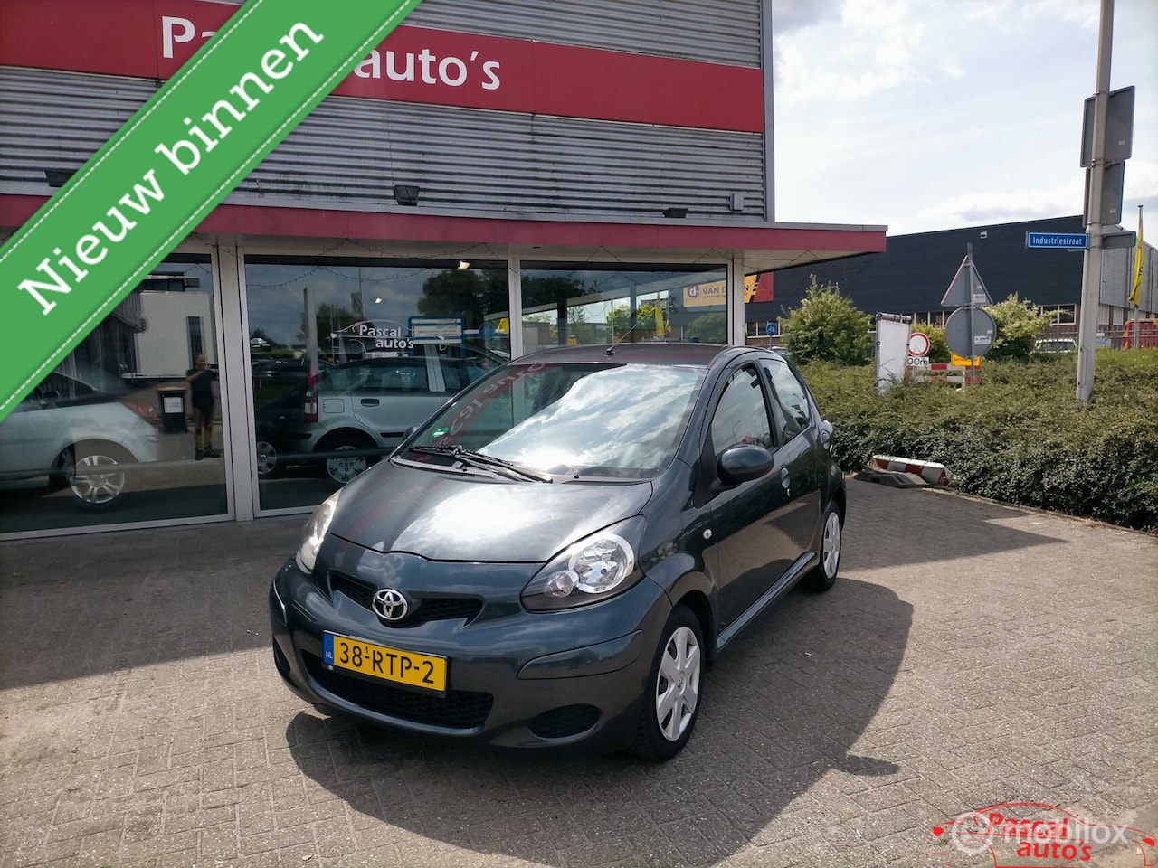 Toyota Aygo - 1.0-12V Comfort Navigator 1.0-12V Comfort Navigator - AutoWereld.nl