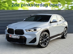 BMW X2 - sDrive20i M-Sport Mesh Edition Brooklyn Grijs 2e Pinksterdag open van 12uur tot 16uur