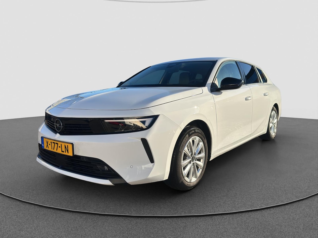 Opel Astra Sports Tourer - 1.2 Level 2 | Afn. Trekhaak | Navigatie Pro | Climate Control | Wireless Apple Carplay | - AutoWereld.nl