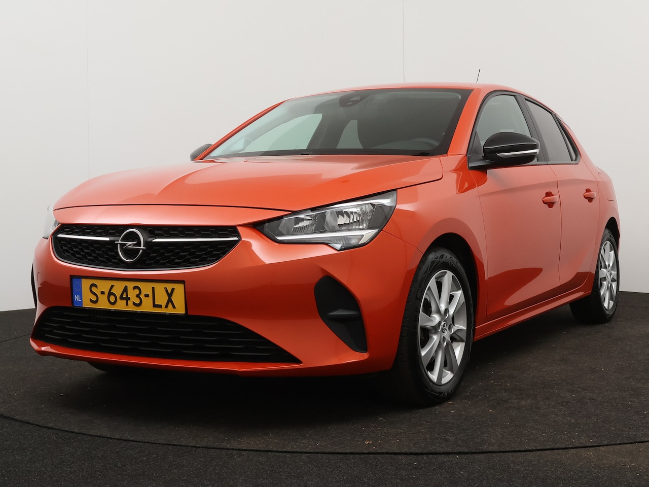Opel Corsa - 1.2 Level 2 Airco - AutoWereld.nl