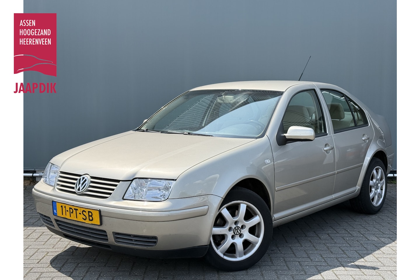 Volkswagen Bora - BWJ 2005 1.6-16V 105 PK Comfortline - AutoWereld.nl