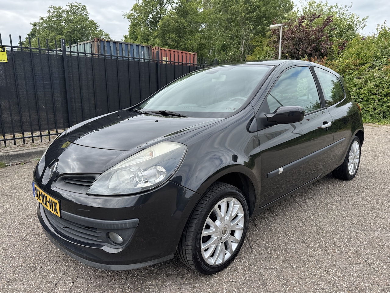 Renault Clio - 1.6-16V Dynamique Luxe Clima/Cruise/LMV - AutoWereld.nl