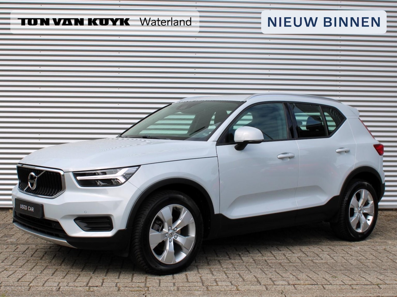 Volvo XC40 - 1.5 T3 Momentum Pro Automaat / Trekhaak / Parking Pack / DAB+ radio - AutoWereld.nl