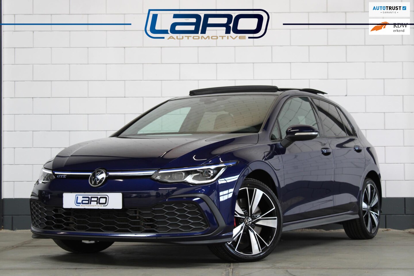 Volkswagen Golf - 1.4 eHybrid GTE |Pano ACC IQ.Lights Trekhaak Cam. Sfeer HuD Fabrieksgarantie Keyless - AutoWereld.nl