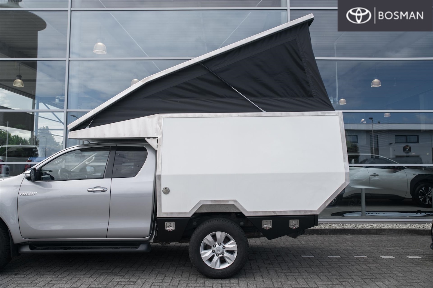 Toyota HiLux - Camper Unit - AutoWereld.nl