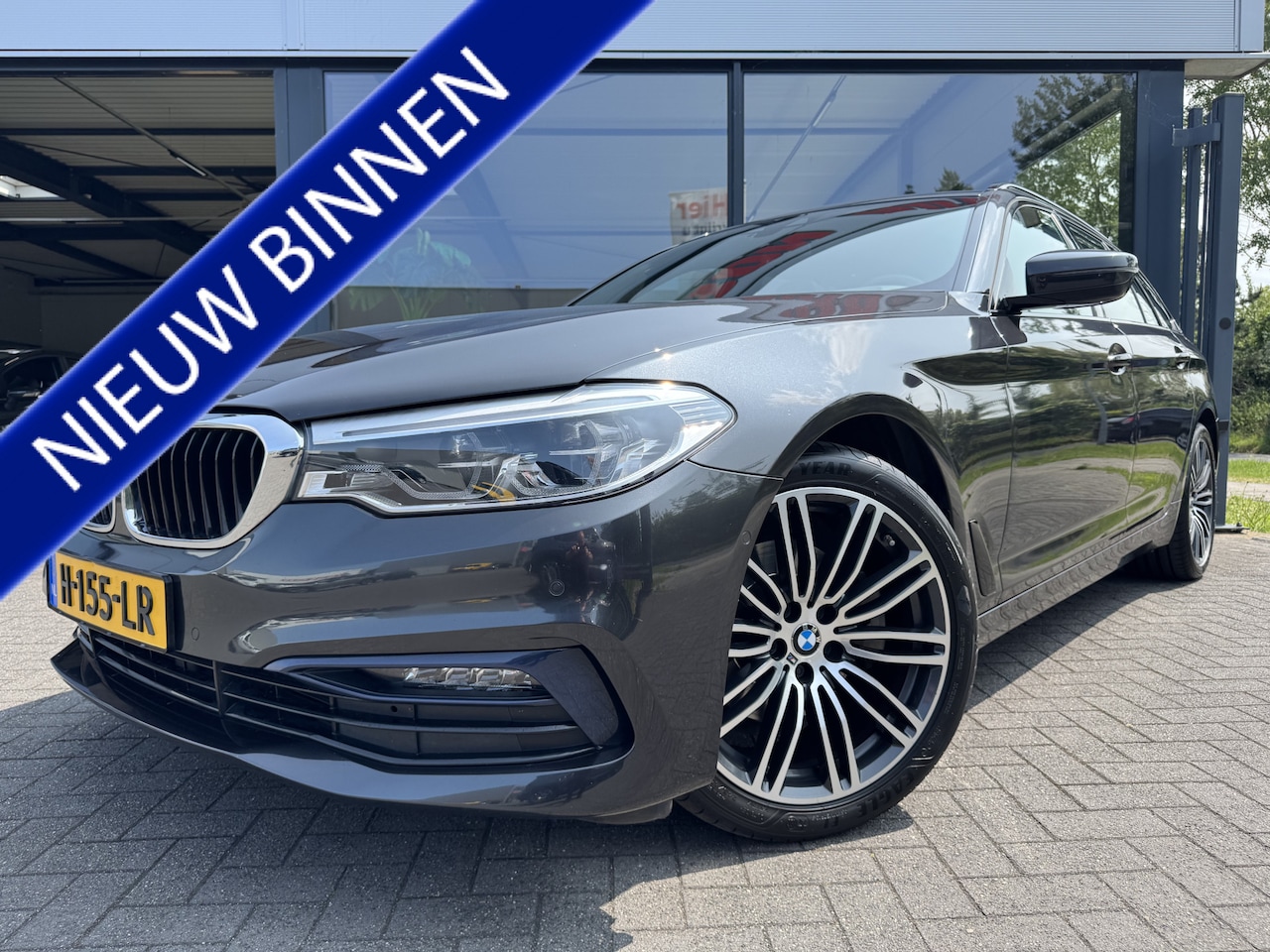 BMW 5-serie Touring - 520i High Executive Edition Sport Line - AutoWereld.nl