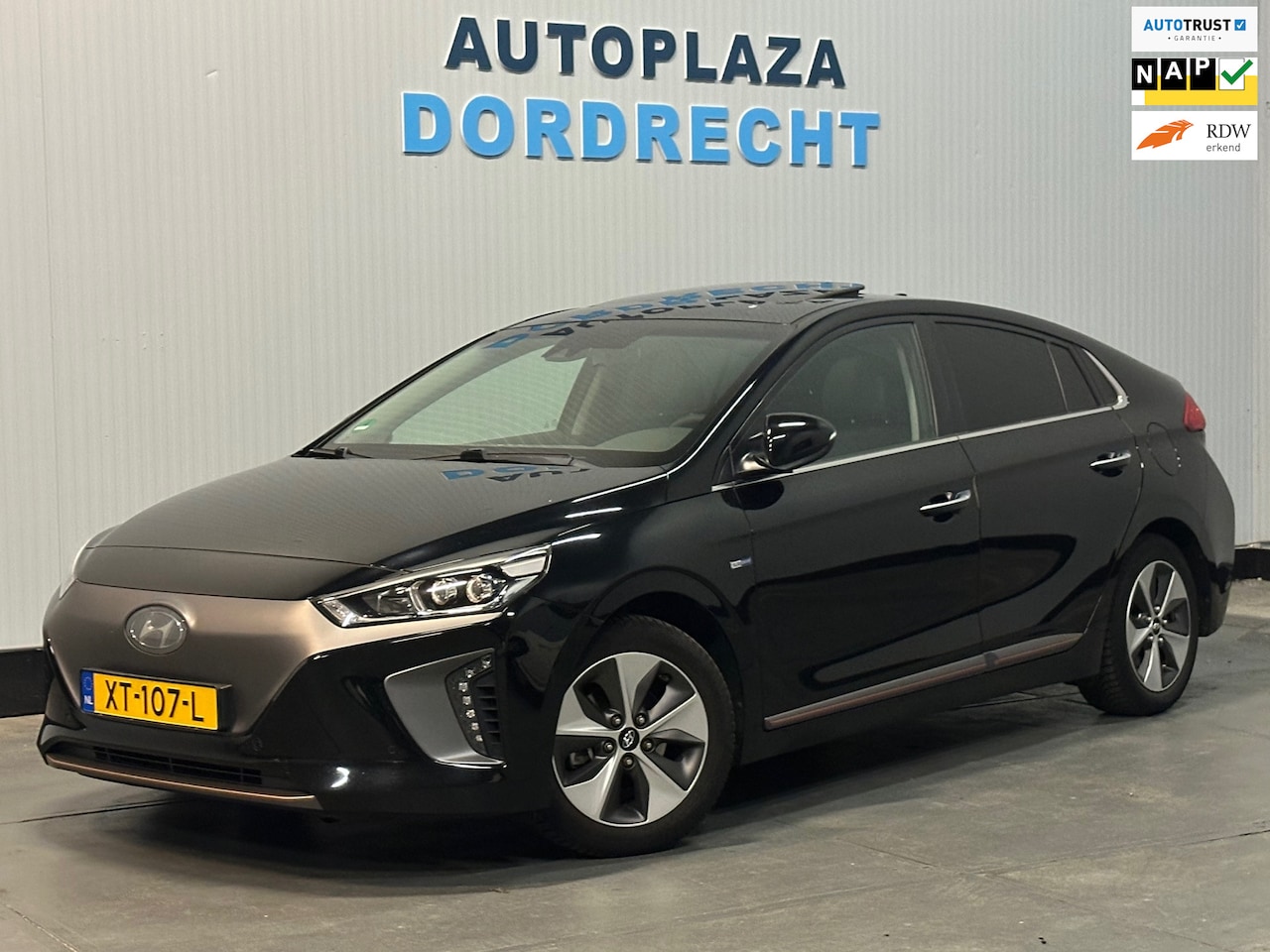 Hyundai IONIQ - Premium EV FULL OPTIONS - AutoWereld.nl