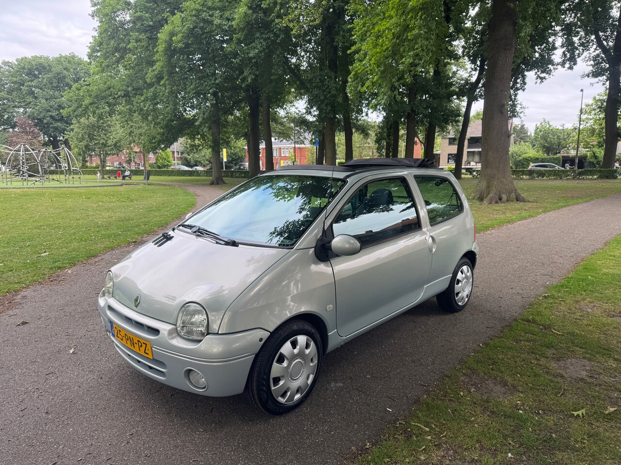Renault Twingo - 1.2 Lazuli Nieuwe apk Opendakje - AutoWereld.nl