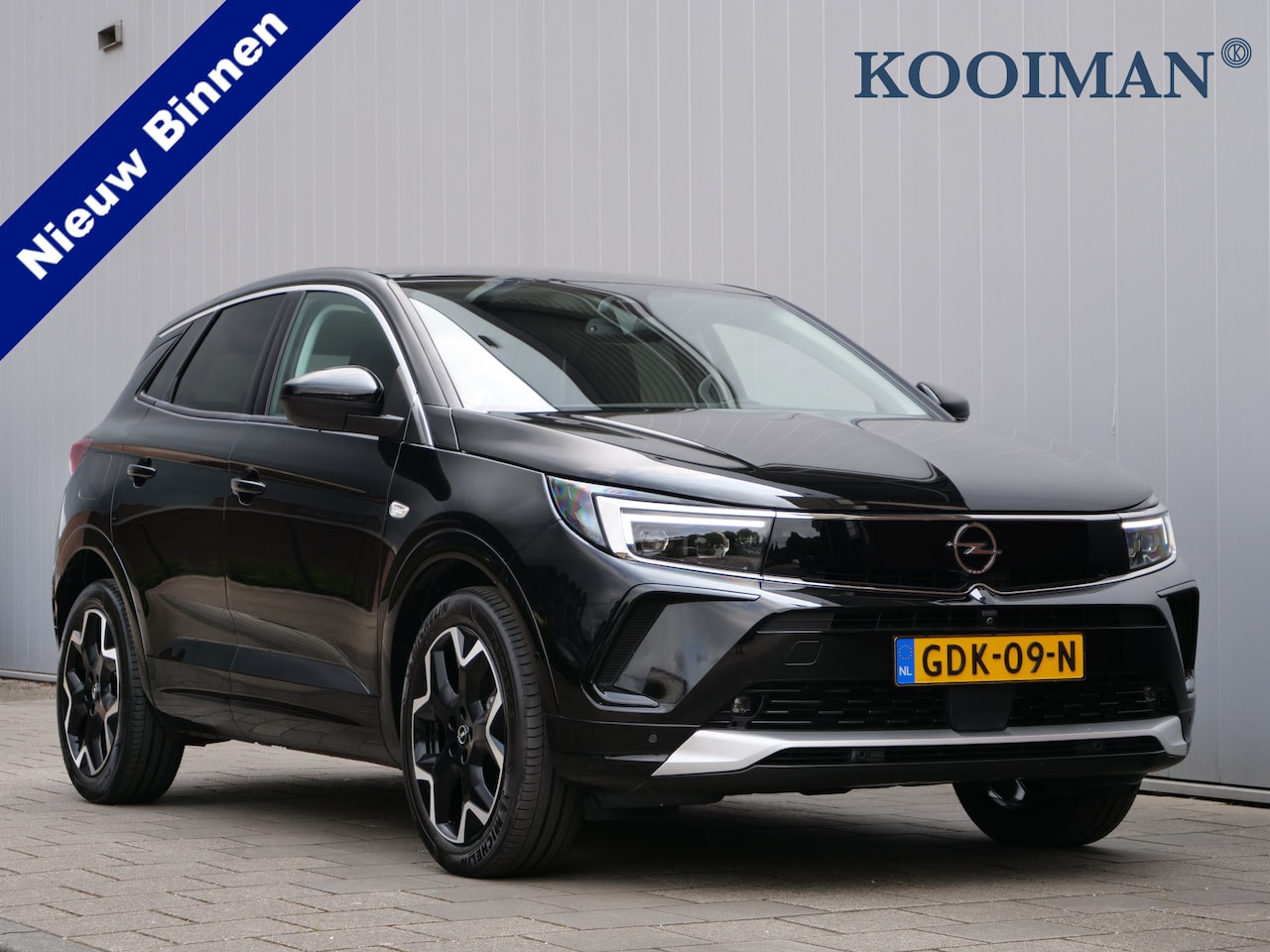 Opel Grandland - 1.2 Turbo 130pk Ultimate AUTOMAAT 19 inch / Apple Carplay / LED-koplampen / Comfortstoelen - AutoWereld.nl