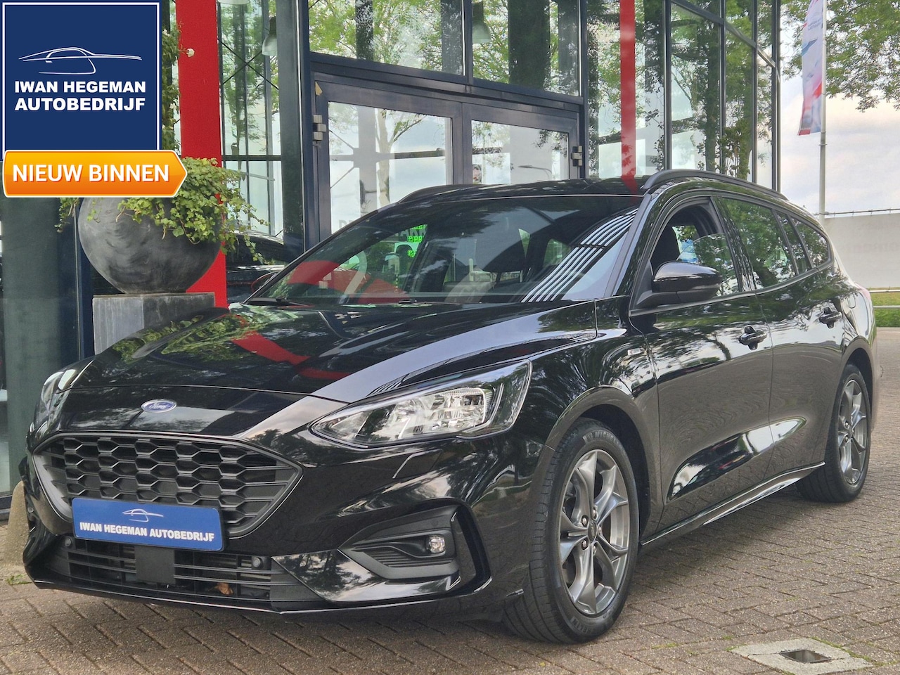 Ford Focus Wagon - 1.0 EcoBoost Hybrid ST Line 155PK | PDC + Camera | ECC | Navigatie| LM Velgen - AutoWereld.nl