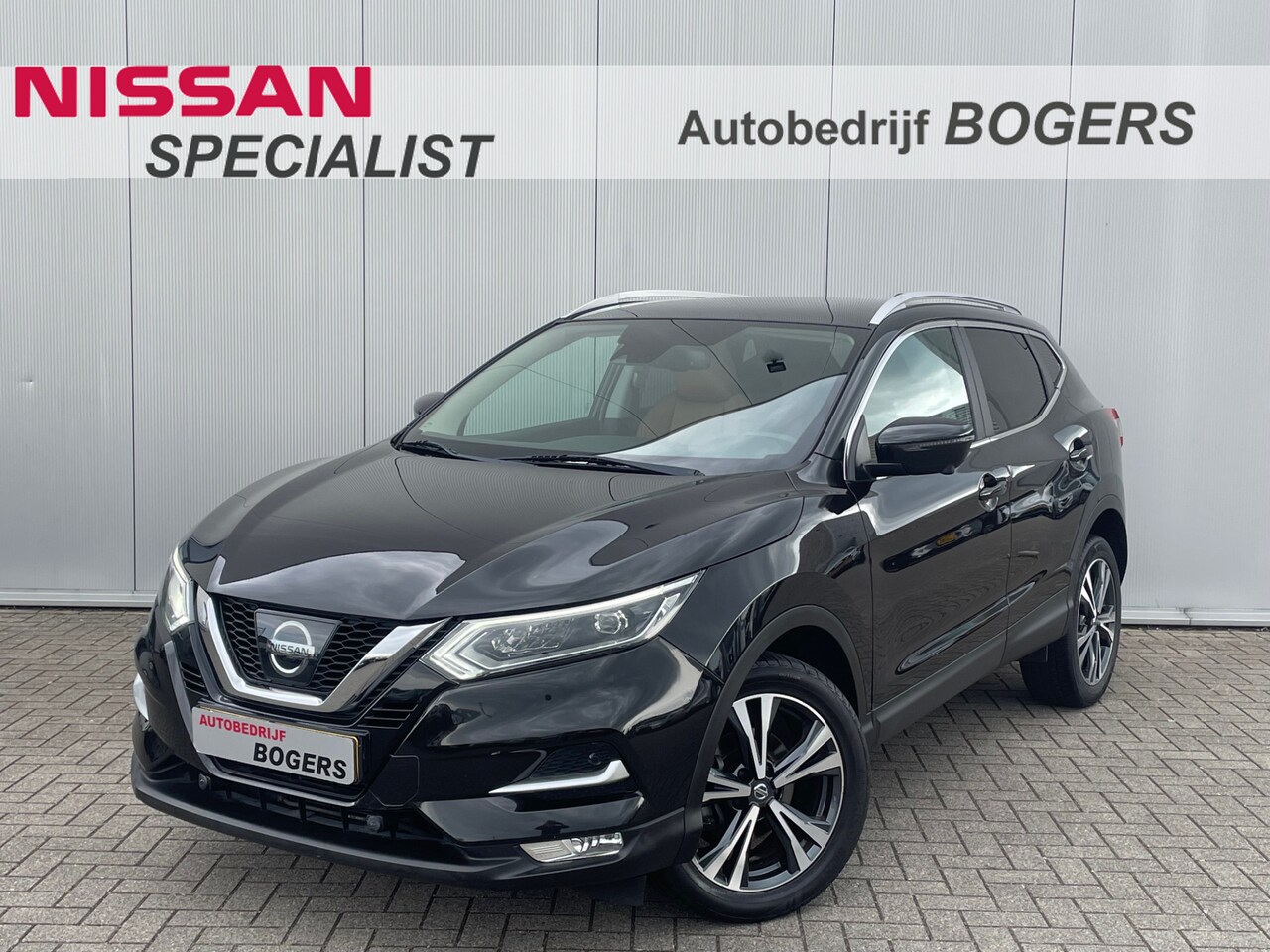 Nissan Qashqai - 1.2 N-Connecta Automaat Navigatie, Panoramadak, Leder, 360 Camera, 18" Lm, Cruisecontrol, - AutoWereld.nl