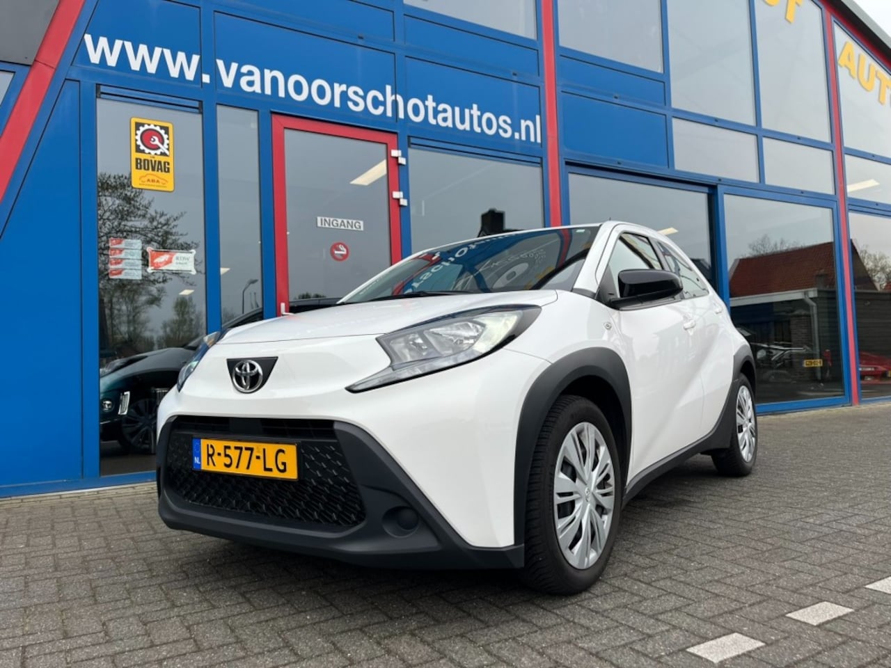Toyota Aygo X - 1.0 VVT-I Play Navi Carplay Camera Led 5-Deurs Airco - AutoWereld.nl