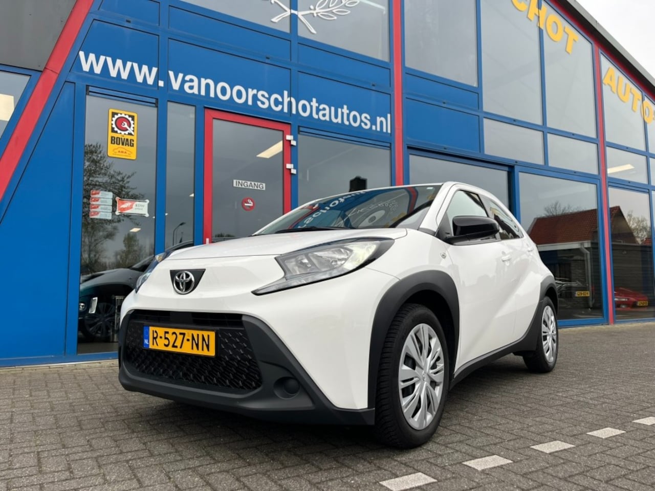 Toyota Aygo X - 1.0 VVT-I Play Navi Carplay Camera Led 5-Deurs Airco - AutoWereld.nl