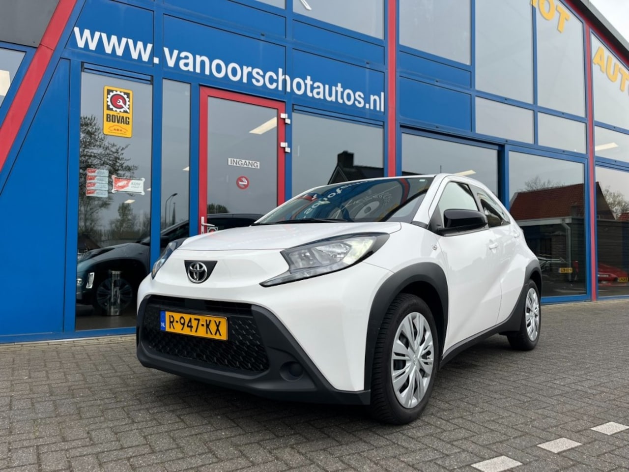 Toyota Aygo X - 1.0 VVT-I Play Navi Carplay Camera Led 5-Deurs Airco - AutoWereld.nl