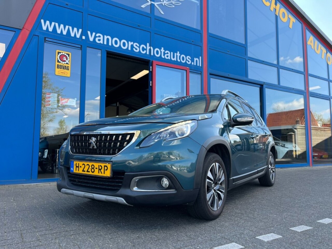 Peugeot 2008 - 1.2 Allure Navi Panodak Led Airco(ECC) - AutoWereld.nl